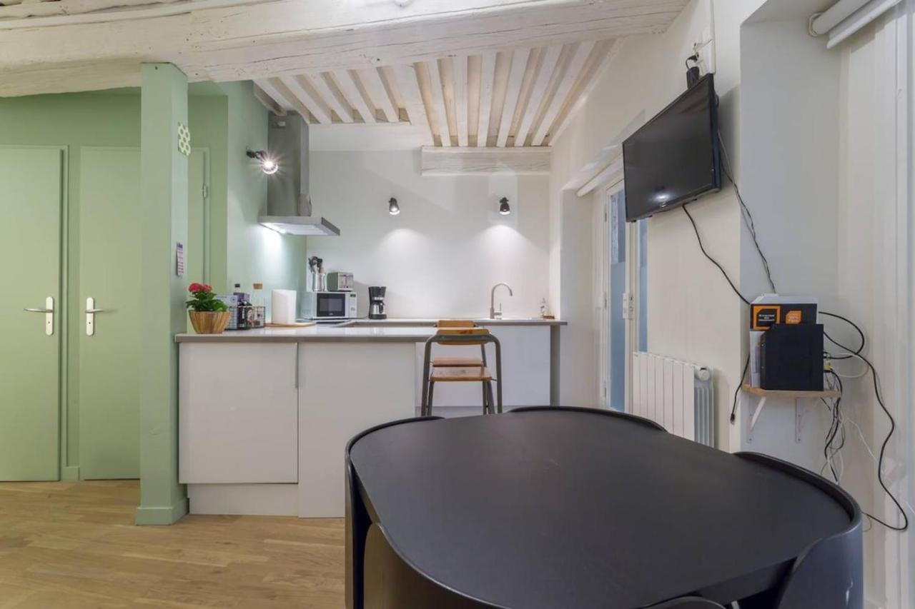 Character Apartment 6 People - City Center Лион Экстерьер фото