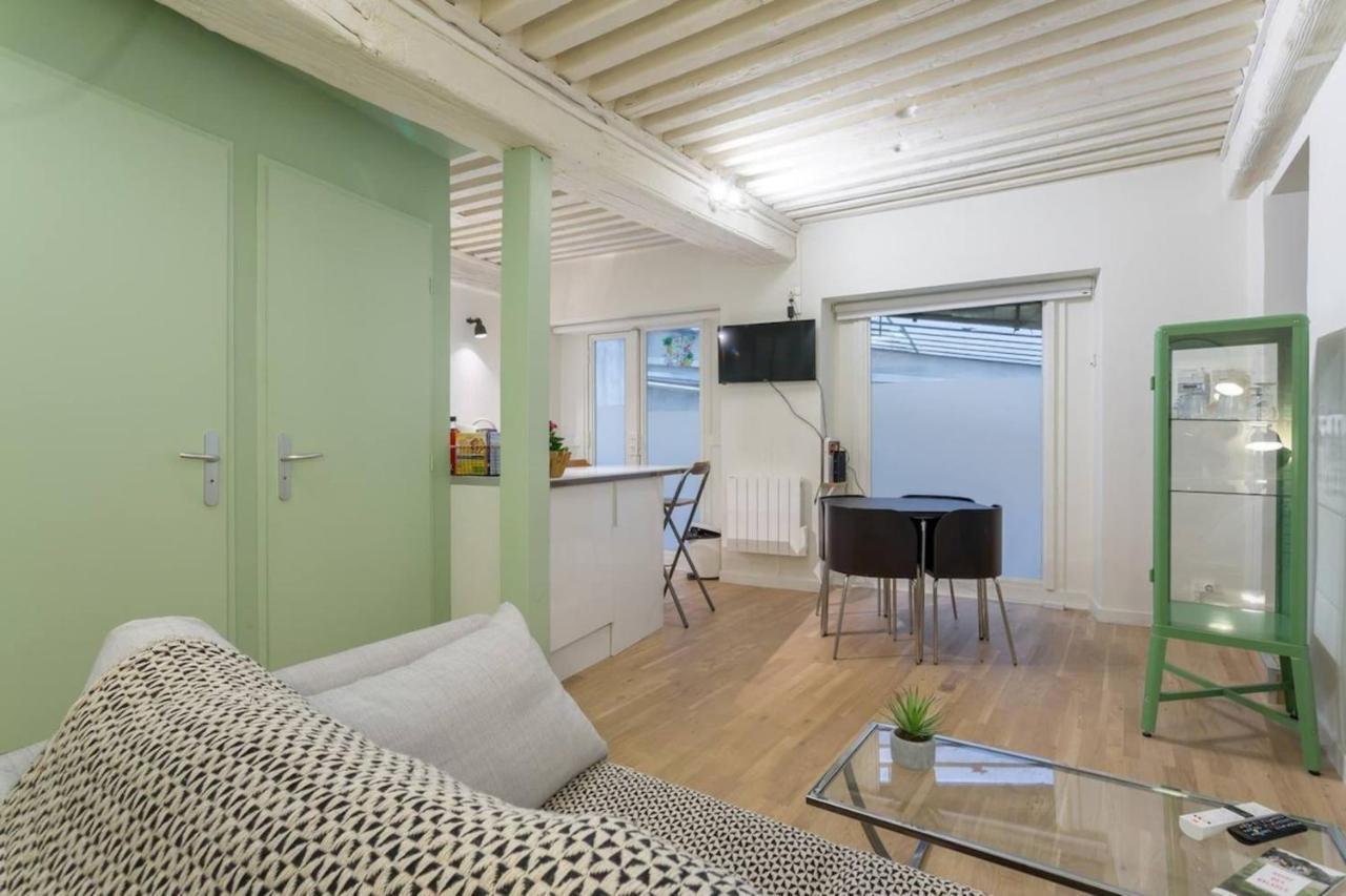 Character Apartment 6 People - City Center Лион Экстерьер фото